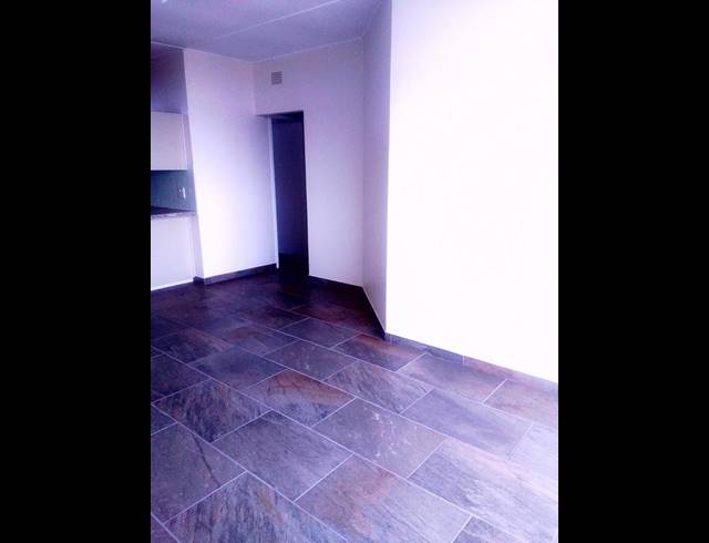 2 BEDROOM APARTMENT FOR SALE IN EMPANGENI CENTRAL